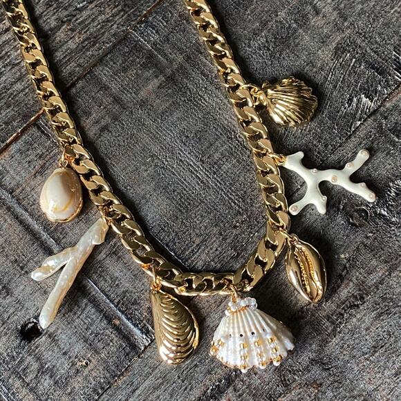 NEW Coral & Shell Gold Chunky Charm Necklace - Picture 1 of 13